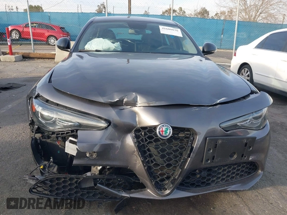 2019 Alfa Romeo Giulia z VIN ZARFAMAN2K7622544, wystawiony jako IAAI lot #41600030 z przebiegiem 37 045 mil mil oraz . Historia ofert i sprzedaży dostępna na DreamBid. Obrazek 12.