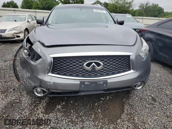 2017 Infiniti QX70 z VIN JN8CS1MW9HM416018, wystawiony jako Copart lot #60274225 z przebiegiem 45 125 mil mil oraz Szkoda całkowita • Salvage title. Historia ofert i sprzedaży dostępna na DreamBid. Obrazek 5.