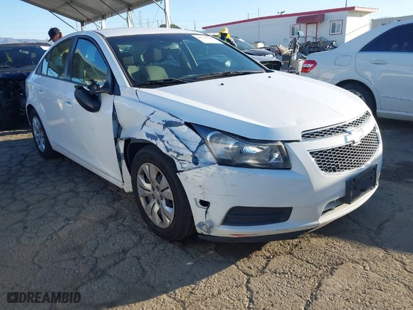 2013 Chevrolet Cruze LS with VIN 1G1PA5SG1D7252963, listed as a IAAI auction lot 41678640 with 139,564 mi miles. Bid and sale history available at carsss.com. Image 1.