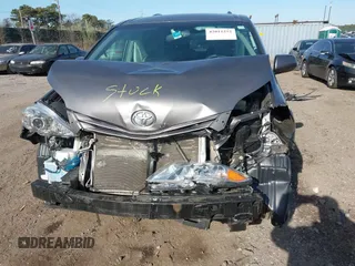 2017 Toyota Sienna LE Auto Access Seat with VIN 5TDKZ3DCXHS888544, listed as a IAAI auction lot 42015252 with 76,378 mi miles. Bid and sale history available at carsss.com. Image 6.