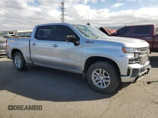2021 Chevrolet Silverado 1500 LT with VIN 3GCUYDET4MG400195, listed as a Copart auction lot 77699684 with 111,613 mi miles and Salvage Title. Bid and sale history available at carsss.com. Image 4.