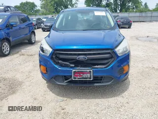 2017 Ford Escape S z VIN 1FMCU0F76HUE87288, wystawiony jako IAAI lot #42557291 z przebiegiem 206 054 mil mil oraz . Historia ofert i sprzedaży dostępna na DreamBid. Obrazek 6.