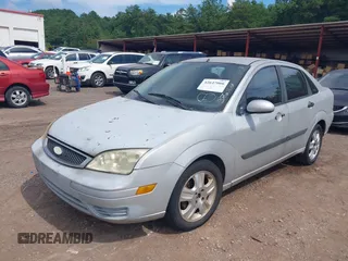 2005 Ford Focus S с VIN 1FAFP34N95W101125, выставлен на аукционе IAAI как лот 42647066 с пробегом 343 586 миль миль и . История ставок и продаж доступна на DreamBid. Изображение 2.