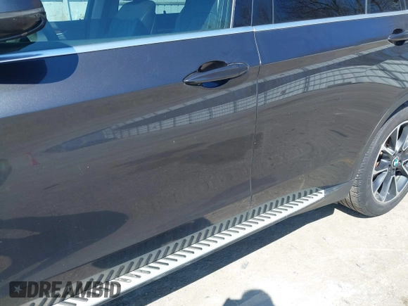 2014 BMW X5 xDrive35i with VIN 5UXKR0C5XE0H21439, listed as a IAAI auction lot 42031622 with 1 mi miles. Bid and sale history available at carsss.com. Image 6.