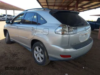 2007 Lexus RX 350 with VIN 2T2HK31U07C032913, listed as a IAAI auction lot 42009181 with 139,928 mi miles. Bid and sale history available at carsss.com. Image 3.