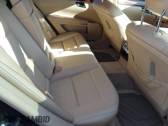 2011 Mercedes-Benz S-Class S 550 with VIN WDDNG7BB4BA389754, listed as a IAAI auction lot 41404074 with 109,209 mi miles. Bid and sale history available at carsss.com. Image 8.