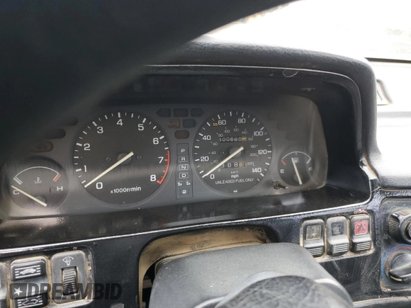 1991 Acura Integra with VIN JH4DB1669MS009690, listed as a Copart auction lot 42462585 with 300,660 mi miles and Salvage title. Bid and sale history available at DreamBid. Image 9.