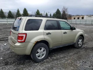 2011 Ford Escape XLT z VIN 1FMCU9D7XBKA96400, wystawiony jako Copart lot #53159585 z przebiegiem 119 962 mil mil oraz Czysty tytuł • Clean title. Historia ofert i sprzedaży dostępna na DreamBid. Obrazek 3.