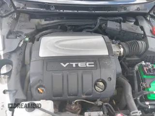 2006 Acura RL with VIN JH4KB16566C003955, listed as a IAAI auction lot 42526580 with 191,823 mi miles and . Bid and sale history available at DreamBid. Image 10.