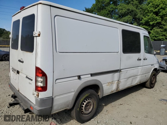2006 Dodge Sprinter with VIN WD0PD644465930618, listed as a Copart auction lot 59705914 with Not Provided miles and Salvage Title. Bid and sale history available at DreamBid. Image 3.