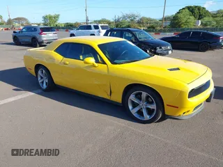 2017 Dodge Challenger SXT z VIN 2C3CDZAG3HH501610, wystawiony jako IAAI lot #42163027 z przebiegiem 66 464 mil mil oraz . Historia ofert i sprzedaży dostępna na DreamBid. Obrazek 1.