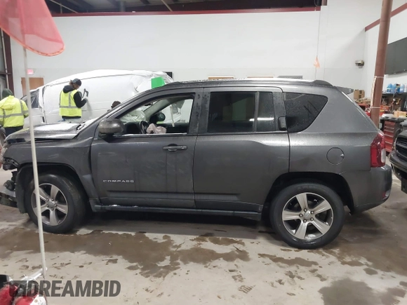 2017 Jeep Compass High Altitude with VIN 1C4NJDEB6HD192808, listed as a IAAI auction lot 41287965 with 68,357 mi miles. Bid and sale history available at carsss.com. Image 14.
