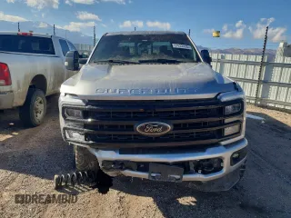 2023 Ford F-350 XL с VIN 1FT8W3BT5PEE10395, выставлен на аукционе Copart как лот 87632425 с пробегом 33 384 миль миль и Списание • Salvage title. История ставок и продаж доступна на DreamBid. Изображение 5.