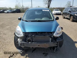 2015 Nissan Micra S z VIN 3N1CK3CP9FL244648, wystawiony jako Copart lot #56847845 z przebiegiem 121 795 mil mil oraz Szkody całkowita. Historia ofert i sprzedaży dostępna na DreamBid. Obrazek 5.