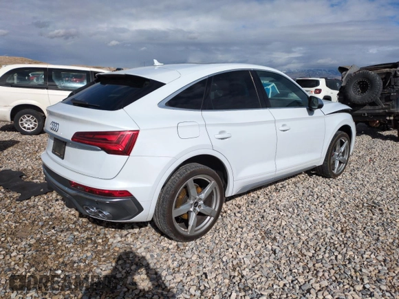 2021 Audi SQ5 Sportback Premium with VIN WA114AFY7M2081188, listed as a Copart auction lot 45051835 with 26,879 mi miles and Salvage Title. Bid and sale history available at DreamBid. Image 3.