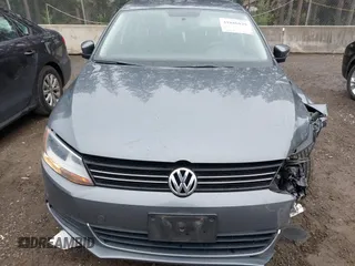 2013 Volkswagen Jetta Sedan SE with VIN 3VWDP7AJ3DM436807, listed as a IAAI auction lot 41846829 with 104,253 mi miles. Bid and sale history available at carsss.com. Image 12.
