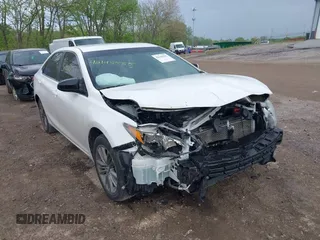 2017 Toyota Camry XLE z VIN 4T1BF1FKXHU363217, wystawiony jako IAAI lot #42145585 z przebiegiem 79 626 mil mil oraz . Historia ofert i sprzedaży dostępna na DreamBid. Obrazek 1.