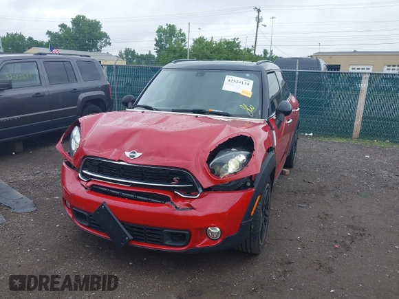 2015 MINI Countryman S with VIN WMWZC3C57FWT04338, listed as a IAAI auction lot 42524134 with 52,137 mi miles and . Bid and sale history available at DreamBid. Image 6.