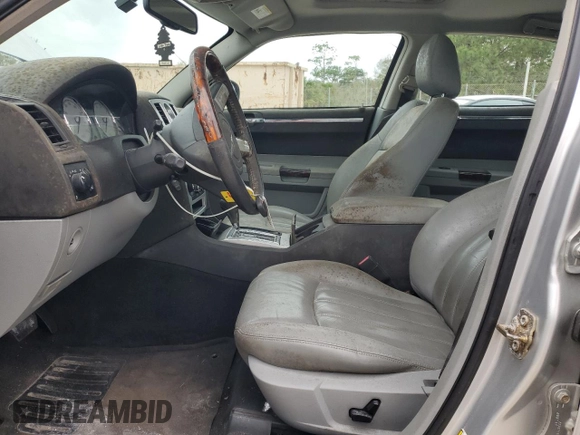 2006 Chrysler 300 C with VIN 2C3KK63H86H345499, listed as a Copart auction lot 87610725 with 171,589 mi miles and Salvage Title. Bid and sale history available at carsss.com. Image 7.