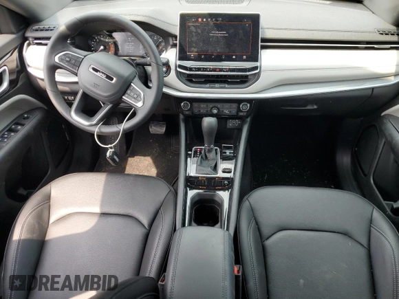 2025 Jeep Compass Limited с VIN 3C4NJDCN1ST502295, выставлен на аукционе Copart как лот 60655365 с пробегом 2 338 миль миль и Списание • Salvage title. История ставок и продаж доступна на DreamBid. Изображение 8.