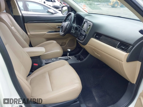 2016 Mitsubishi Outlander GT z VIN JA4JZ4AX1GZ012333, wystawiony jako IAAI lot #42186100 z przebiegiem 163 306 mil mil oraz . Historia ofert i sprzedaży dostępna na DreamBid. Obrazek 5.