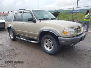 2000 Ford Explorer XLT z VIN 1FMZU83P1YZC35657, wystawiony jako IAAI lot #42278366 z przebiegiem Nie podano mil oraz . Historia ofert i sprzedaży dostępna na DreamBid. Obrazek 1.