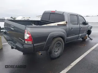 2011 Toyota Tacoma PreRunner with VIN 3TMJU4GN0BM119829, listed as a IAAI auction lot 40896155 with 121,860 mi miles and . Bid and sale history available at DreamBid. Image 4.