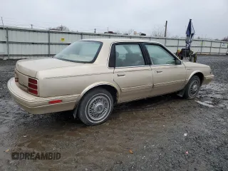 1994 Oldsmobile Cutlass Ciera S z VIN 1G3AG55M0R6376703, wystawiony jako Copart lot #81943994 z przebiegiem 107 168 mil mil oraz Szkody całkowita. Historia ofert i sprzedaży dostępna na DreamBid. Obrazek 3.