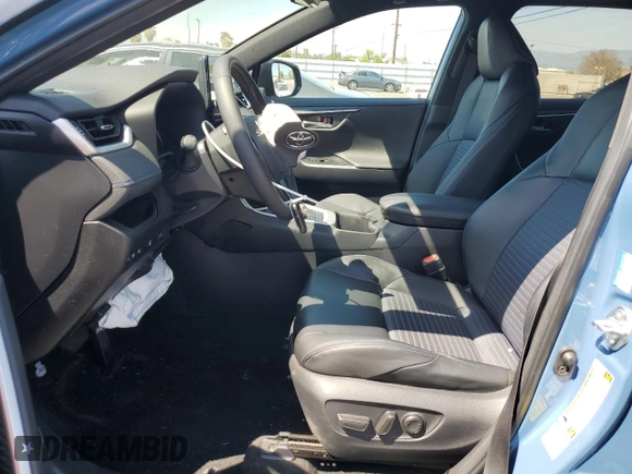 2024 Toyota RAV4 Hybrid XSE with VIN 2T3E6RFV5RW071313, listed as a Copart auction lot 58991725 with 42,052 mi miles and Salvage title. Bid and sale history available at DreamBid. Image 7.