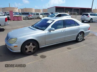 2001 Mercedes-Benz S-Class with VIN WDBNG75JX1A192890, listed as a IAAI auction lot 42088877 with 225,966 mi miles. Bid and sale history available at carsss.com. Image 2.