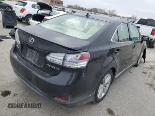 2010 Lexus HS 250h with VIN JTHBB1BA9A2016801, listed as a Copart auction lot 82560674 with 236,915 mi miles and Salvage Title. Bid and sale history available at DreamBid. Image 3.