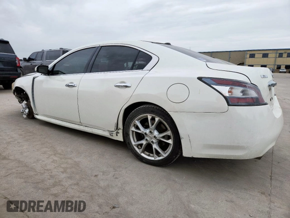 2014 Nissan Maxima SV with VIN 1N4AA5AP9EC913958, listed as a Copart auction lot 63488095 with 94,242 mi miles and Clean title. Bid and sale history available at DreamBid. Image 2.
