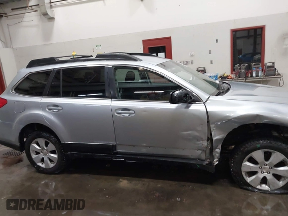 2012 Subaru Outback 2.5i Prem with VIN 4S4BRBCC1C3256680, listed as a IAAI auction lot 41543418 with 140,021 mi miles. Bid and sale history available at carsss.com. Image 13.