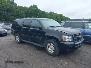 2014 Chevrolet Suburban LT with VIN 1GNSKJE76ER211325, listed as a IAAI auction lot 40072555 with Not Provided miles and . Bid and sale history available at DreamBid. Image 1.