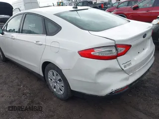 2013 Ford Fusion S with VIN 3FA6P0G72DR256077, listed as a IAAI auction lot 41781341 with 133,288 mi miles and . Bid and sale history available at carsss.com. Image 3.