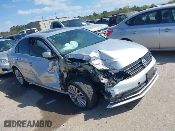 2016 Volkswagen Jetta Sedan 1.8T SEL with VIN 3VWL07AJ0GM330058, listed as a IAAI auction lot 41832211 with 1 mi miles. Bid and sale history available at carsss.com. Image 1.