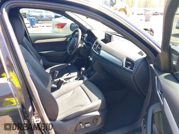 2016 Audi Q3 Prestige z VIN WA1GFCFS5GR020509, wystawiony jako IAAI lot #42150001 z przebiegiem 57 998 mil mil oraz . Historia ofert i sprzedaży dostępna na DreamBid. Obrazek 5.