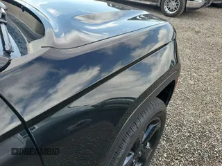 2022 Jeep Grand Cherokee Altitude z VIN 1C4RJKAG5N8554168, wystawiony jako IAAI lot #42566100 z przebiegiem 49 208 mil mil oraz . Historia ofert i sprzedaży dostępna na DreamBid. Obrazek 12.