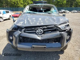 2024 Toyota 4Runner SR5 with VIN JTEMU5JR5R6215525, listed as a Copart auction lot 59391125 with 13,084 mi miles and Salvage title. Bid and sale history available at DreamBid. Image 5.