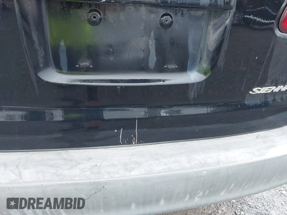 1998 Toyota Sienna LE with VIN 4T3ZF13C6WU016001, listed as a IAAI auction lot 42604162 with 214,491 mi miles and . Bid and sale history available at DreamBid. Image 16.