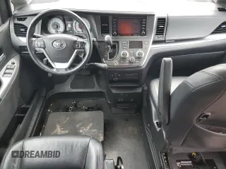 2018 Toyota Sienna SE with VIN 5TDXZ3DC3JS965024, listed as a Copart auction lot 51798835 with 51,267 mi miles and Salvage title. Bid and sale history available at DreamBid. Image 8.