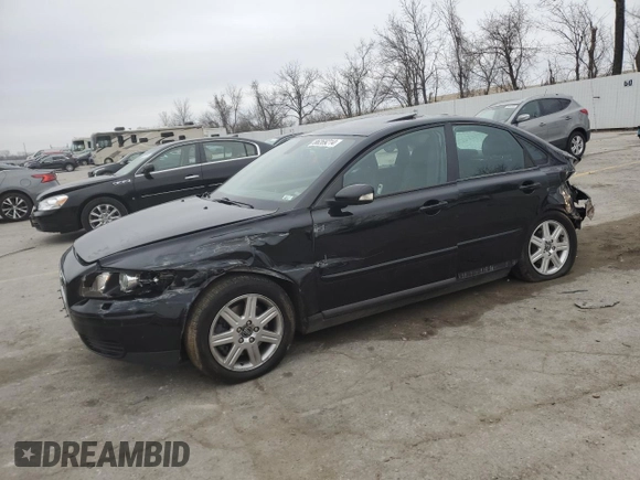 2006 Volvo S40 2.4L with VIN YV1MS382662173239, listed as a Copart auction lot 86269214 with 98,921 mi miles and Salvage Title. Bid and sale history available at carsss.com. Image 1.