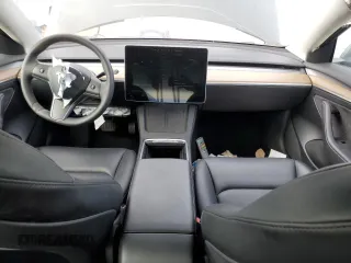 2023 Tesla Model 3 z VIN 5YJ3E1EA7PF460323, wystawiony jako Copart lot #44800265 z przebiegiem 47 702 mil mil oraz Nie do naprawy • Non repairable. Historia ofert i sprzedaży dostępna na DreamBid. Obrazek 8.