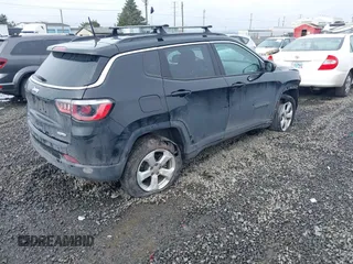 2018 Jeep Compass Latitude with VIN 3C4NJDBB4JT256056, listed as a IAAI auction lot 41835872 with 81,871 mi miles. Bid and sale history available at carsss.com. Image 4.