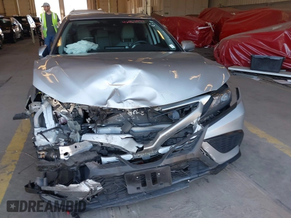 2023 Toyota Camry SE z VIN 4T1G11BK4PU093457, wystawiony jako IAAI lot #42061933 z przebiegiem 21 275 mil mil oraz . Historia ofert i sprzedaży dostępna na DreamBid. Obrazek 6.