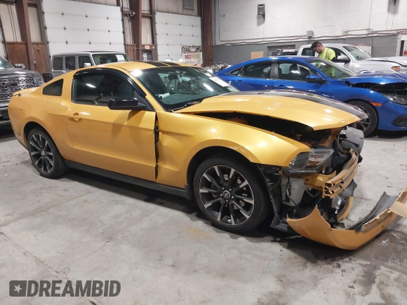 2011 Ford Mustang V6 with VIN 1ZVBP8AM4B5152063, listed as a IAAI auction lot 41556393 with 125,604 mi miles and . Bid and sale history available at carsss.com. Image 1.