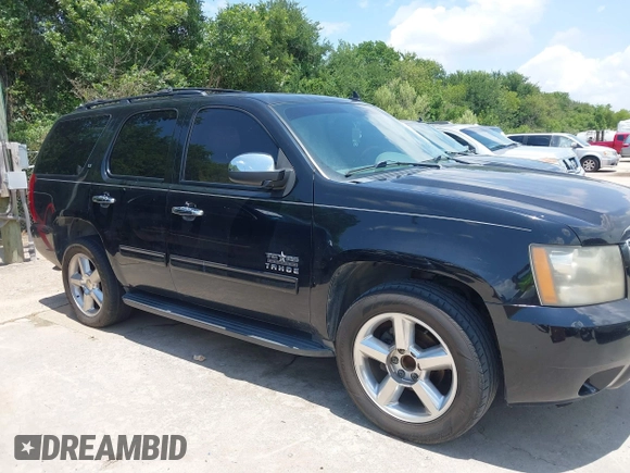 2011 Chevrolet Tahoe LT with VIN 1GNSCBE01BR389984, listed as a IAAI auction lot 42673033 with 289,294 mi miles and . Bid and sale history available at DreamBid. Image 13.