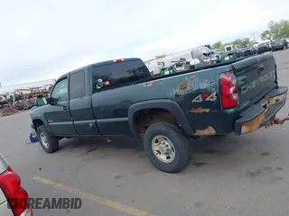 2004 Chevrolet Silverado 2500 LS with VIN 1GCGK29U84E311873, listed as a IAAI auction lot 42096136 with 268,581 mi miles. Bid and sale history available at carsss.com. Image 14.