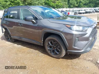 2021 Toyota RAV4 LE z VIN 2T3H1RFV8MC168446, wystawiony jako IAAI lot #42465444 z przebiegiem 123 447 mil mil oraz . Historia ofert i sprzedaży dostępna na DreamBid. Obrazek 1.
