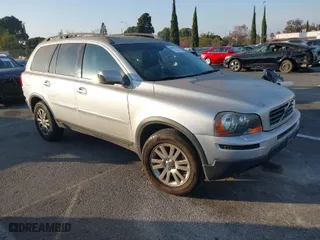 2008 Volvo XC90 I6 with VIN YV4CZ982881452326, listed as a IAAI auction lot 41017825 with 1 mi miles. Bid and sale history available at carsss.com. Image 1.